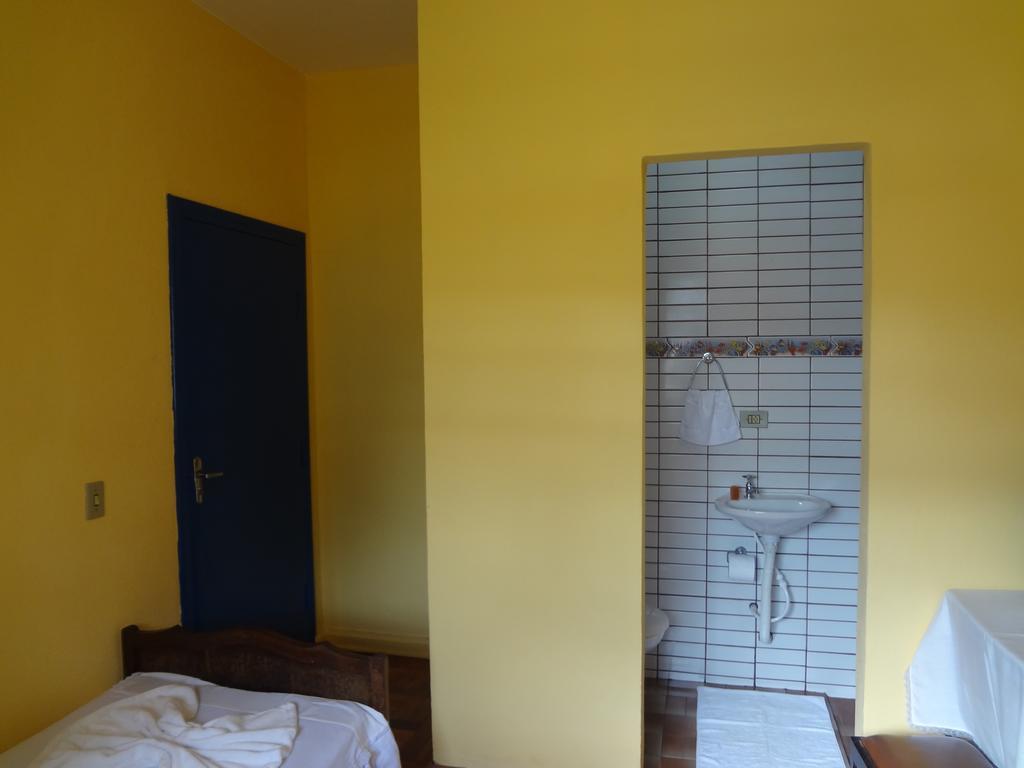 Pousada B & B Águas de Lindóia Zimmer foto
